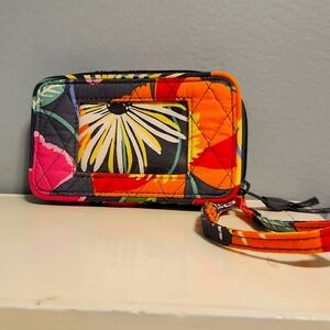 NWOT Vera Bradley Jazzy Blooms wristlet. Super nice